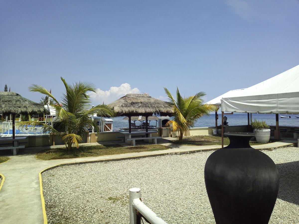 Ocean Bay Beach Resort Dalaguete Buitenkant foto